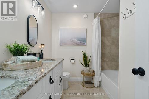 125 Crewson Court, Erin, ON - Indoor Photo Showing Bathroom