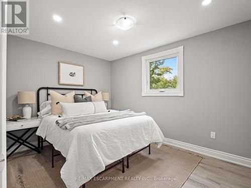 330 Dieppe Street, Welland, ON - Indoor Photo Showing Bedroom