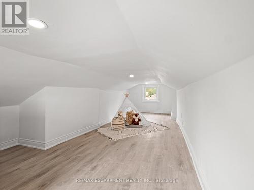 330 Dieppe Street, Welland, ON - Indoor Photo Showing Other Room