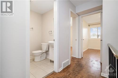 1821 Walkley Road Unit#8, Ottawa, ON - Indoor Photo Showing Bathroom