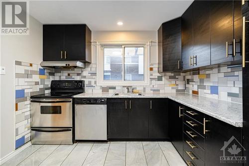 1821 Walkley Road Unit#8, Ottawa, ON - Indoor Photo Showing Kitchen