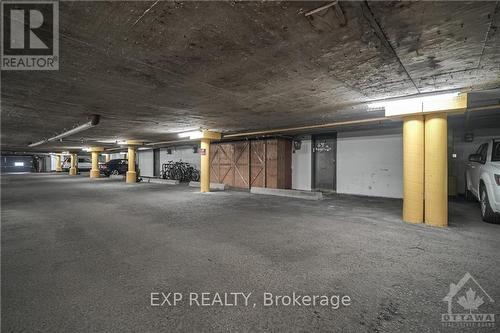 8 - 1821 Walkley Road, Ottawa, ON - Indoor Photo Showing Garage