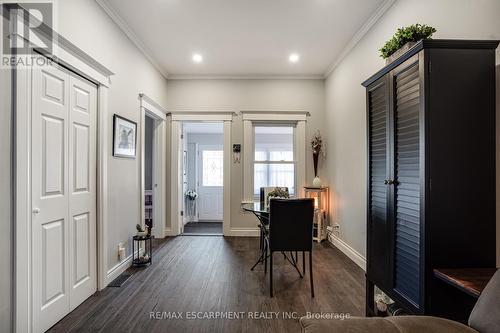 94 Pleasant Avenue, St. Catharines, ON - Indoor Photo Showing Other Room