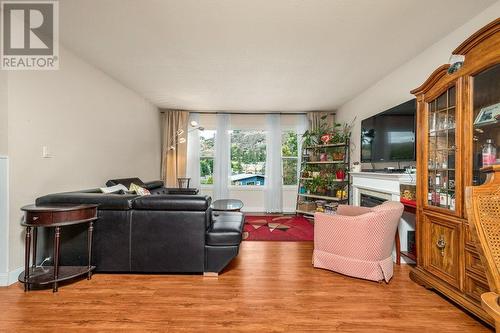 3803 35A Street, Vernon, BC - Indoor Photo Showing Living Room With Fireplace