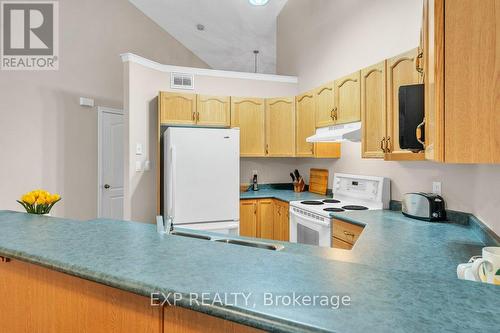 21 - 25 Heartwood Drive, Belleville, ON - Indoor Photo Showing Kitchen