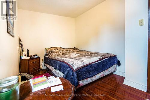 27 Fitzgerald Street, St. Catharines (451 - Downtown), ON - Indoor Photo Showing Bedroom