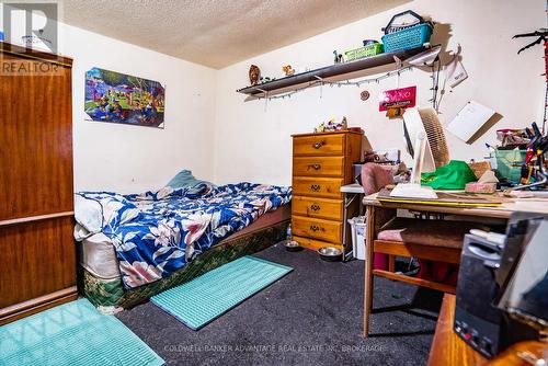 27 Fitzgerald Street, St. Catharines (451 - Downtown), ON - Indoor Photo Showing Bedroom