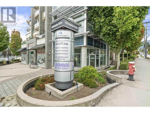 215 700 Marine Drive, North Vancouver, BC 