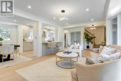 5133 Cherryhill Cres, Burlington, ON - Indoor Photo Showing Living Room