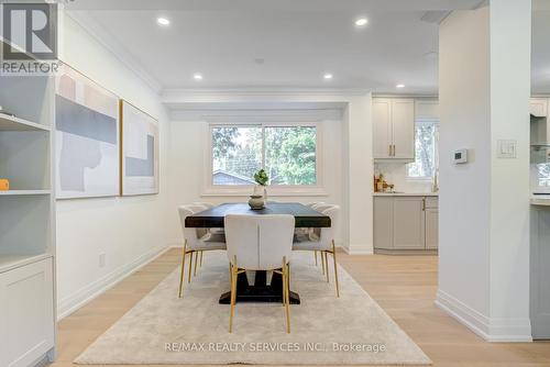 5133 Cherryhill Cres, Burlington, ON - Indoor Photo Showing Dining Room