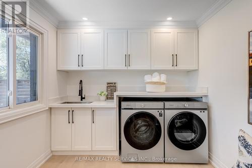 5133 Cherryhill Cres, Burlington, ON - Indoor Photo Showing Laundry Room