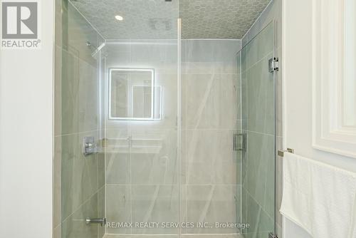 5133 Cherryhill Cres, Burlington, ON - Indoor Photo Showing Bathroom