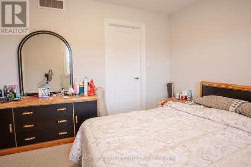 52 Munch Avenue, Cambridge, ON - Indoor Photo Showing Bedroom