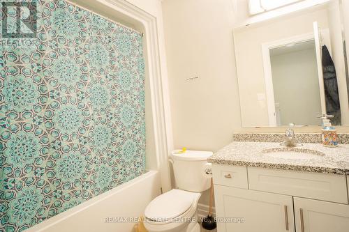 52 Munch Avenue, Cambridge, ON - Indoor Photo Showing Bathroom