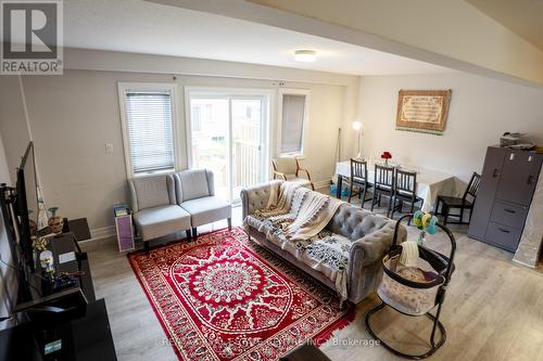 52 Munch Avenue, Cambridge, ON - Indoor Photo Showing Living Room