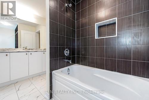 93 Lilac Circle, Haldimand, ON - Indoor Photo Showing Bathroom