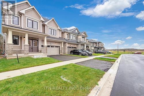 93 Lilac Circle, Haldimand, ON - Outdoor With Facade