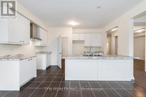 93 Lilac Circle, Haldimand, ON - Indoor Photo Showing Kitchen