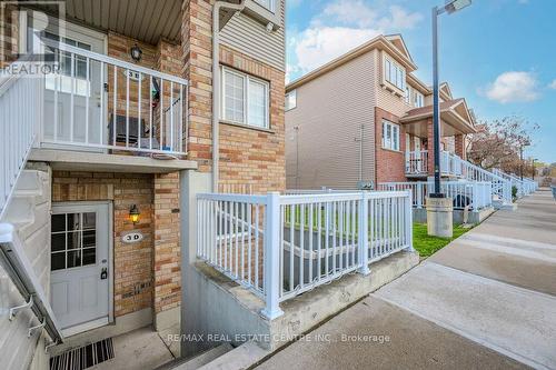 3D - 50 Howe Drive, Waterloo, ON - Outdoor