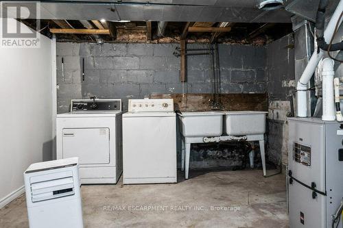 536 John Street N, Hamilton, ON - Indoor Photo Showing Laundry Room