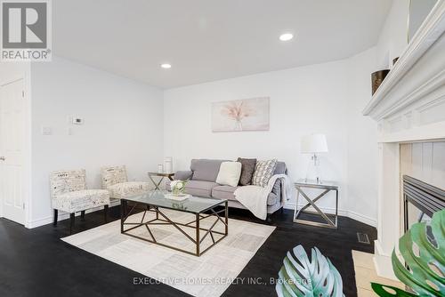 5 Havenwood Lane, Middlesex Centre, ON - Indoor Photo Showing Living Room With Fireplace