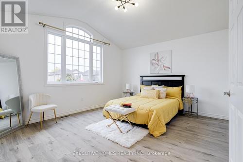 5 Havenwood Lane, Middlesex Centre, ON - Indoor Photo Showing Bedroom