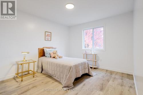 5 Havenwood Lane, Middlesex Centre, ON - Indoor Photo Showing Bedroom