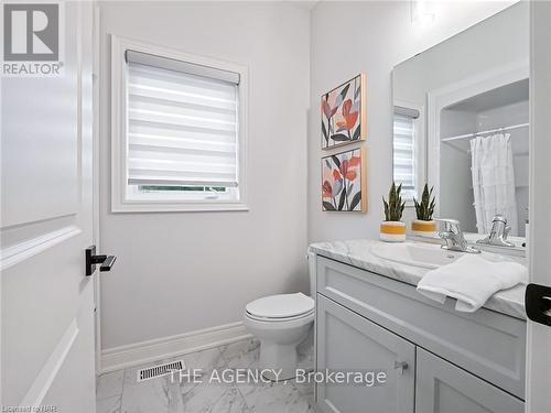 27 Austin Drive, Welland, ON - Indoor Photo Showing Bathroom