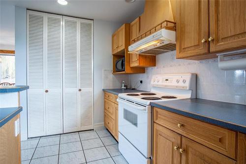 363 Northwind Drive, Vernon, BC - Indoor Photo Showing Kitchen