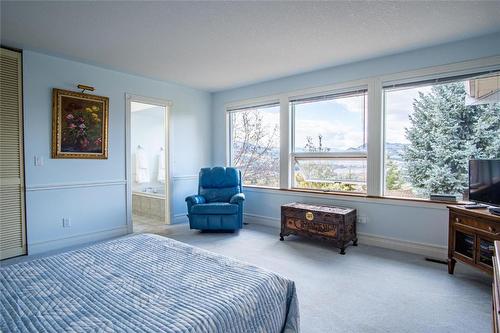 363 Northwind Drive, Vernon, BC - Indoor Photo Showing Bedroom