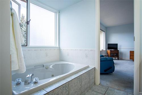 363 Northwind Drive, Vernon, BC - Indoor Photo Showing Bathroom