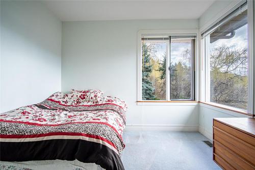 363 Northwind Drive, Vernon, BC - Indoor Photo Showing Bedroom