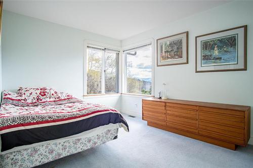 363 Northwind Drive, Vernon, BC - Indoor Photo Showing Bedroom