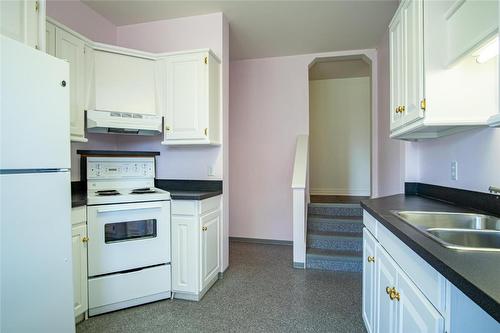 363 Northwind Drive, Vernon, BC - Indoor Photo Showing Kitchen With Double Sink