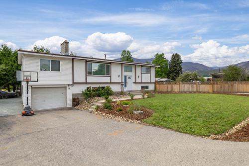 2612 Applewood Road, West Kelowna, BC - Outdoor