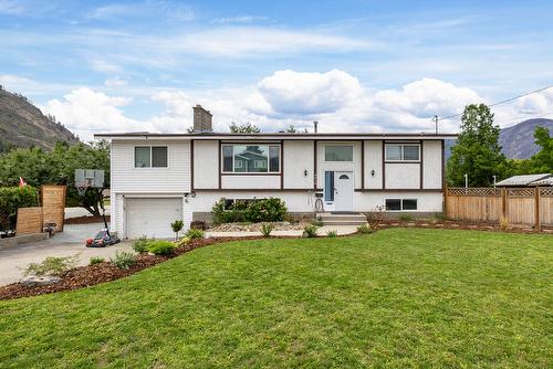 2612 Applewood Road, West Kelowna, BC - Outdoor