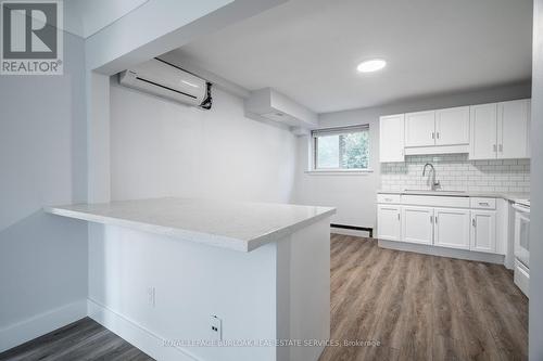 4 - 2161 Ghent Avenue, Burlington, ON - Indoor Photo Showing Kitchen