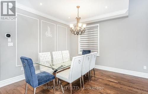 137 Spring Azure Crescent, Oakville, ON - Indoor Photo Showing Dining Room