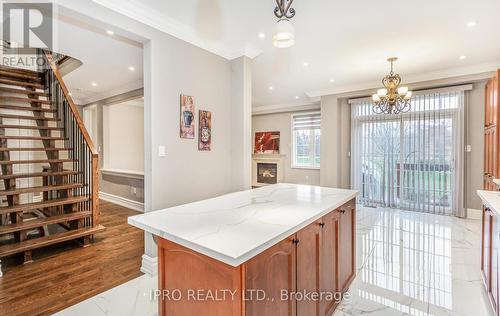 137 Spring Azure Crescent, Oakville, ON - Indoor