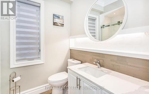 137 Spring Azure Crescent, Oakville, ON - Indoor Photo Showing Bathroom