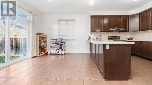 4 Fossil Street, Brampton, ON - Indoor Photo Showing Kitchen