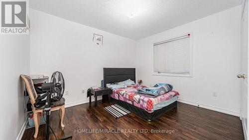 4 Fossil Street, Brampton, ON - Indoor Photo Showing Bedroom