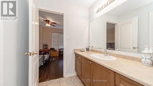 4 Fossil Street, Brampton, ON - Indoor Photo Showing Bathroom