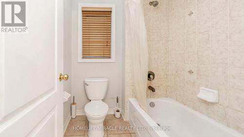 4 Fossil Street, Brampton, ON - Indoor Photo Showing Bathroom