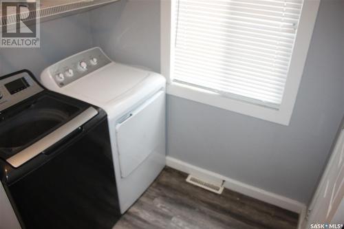 511 Montreal Street, Regina, SK - Indoor Photo Showing Laundry Room