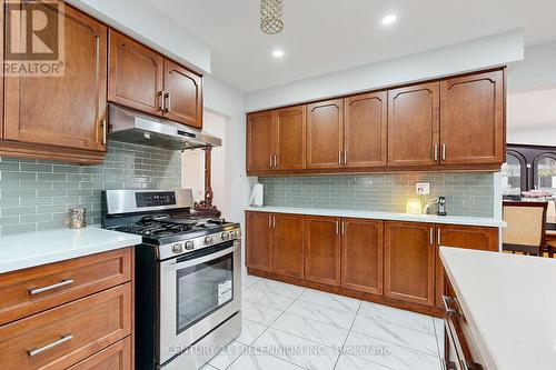 2274 Chapman Court, Pickering, ON - Indoor Photo Showing Kitchen