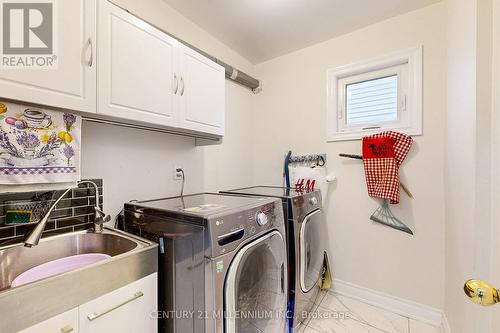 2274 Chapman Court, Pickering, ON - Indoor Photo Showing Laundry Room