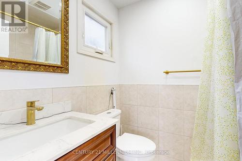 2274 Chapman Court, Pickering, ON - Indoor Photo Showing Bathroom