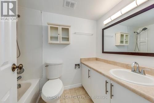 1403 - 3170 Kirwin Avenue, Mississauga, ON - Indoor Photo Showing Bathroom