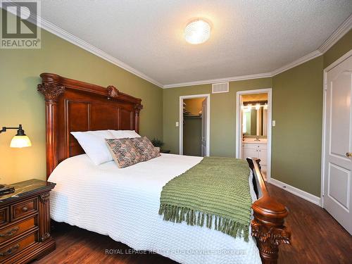 2554 Dashwood Drive, Oakville, ON - Indoor Photo Showing Bedroom